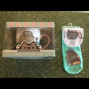 NIB Pusheen coffee mug & matching socks
